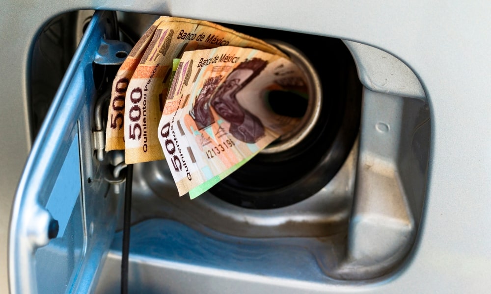 GASOLINA SOBE 1.6% EM NOVEMBRO